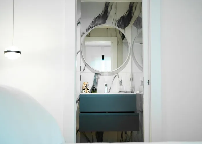 N-149 Luxury Бари