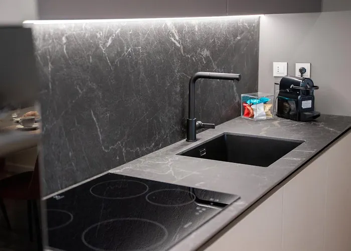 N-149 Luxury Бари